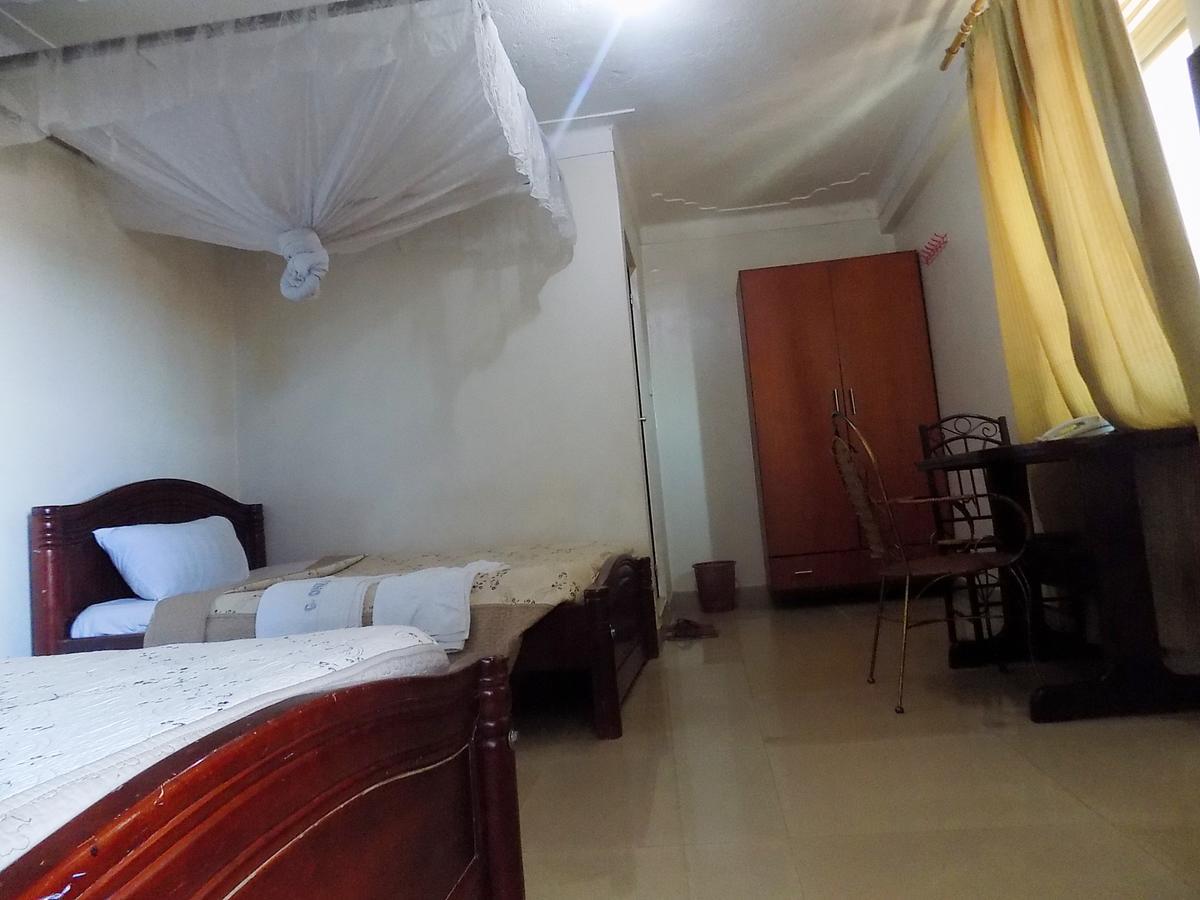 G-One Hotel Kampala Kültér fotó