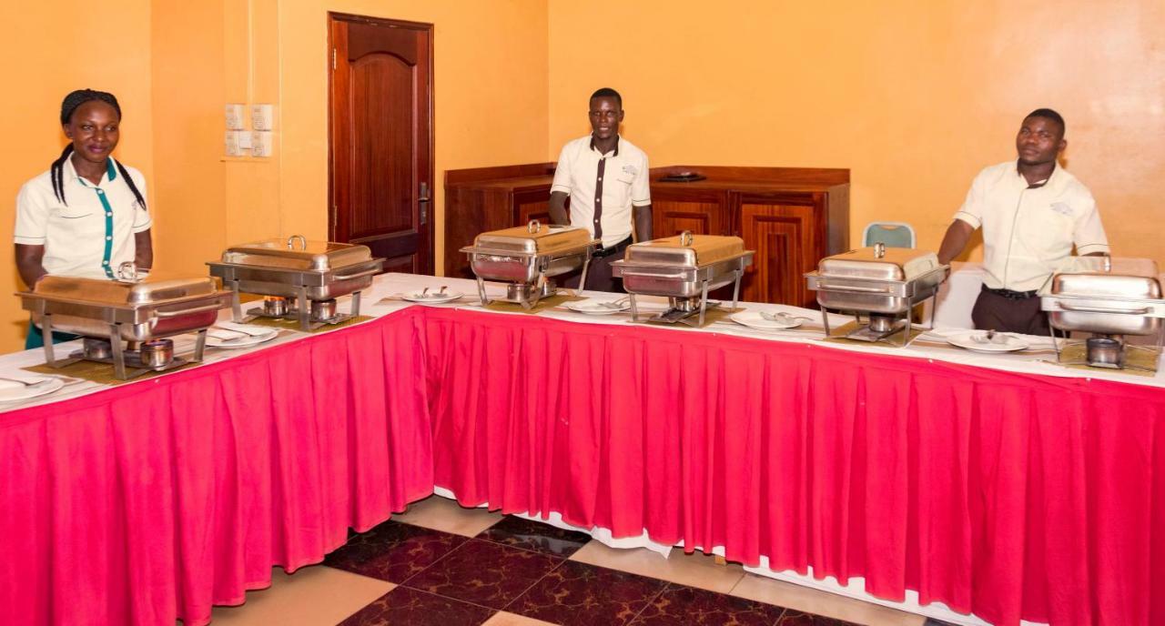 G-One Hotel Kampala Kültér fotó